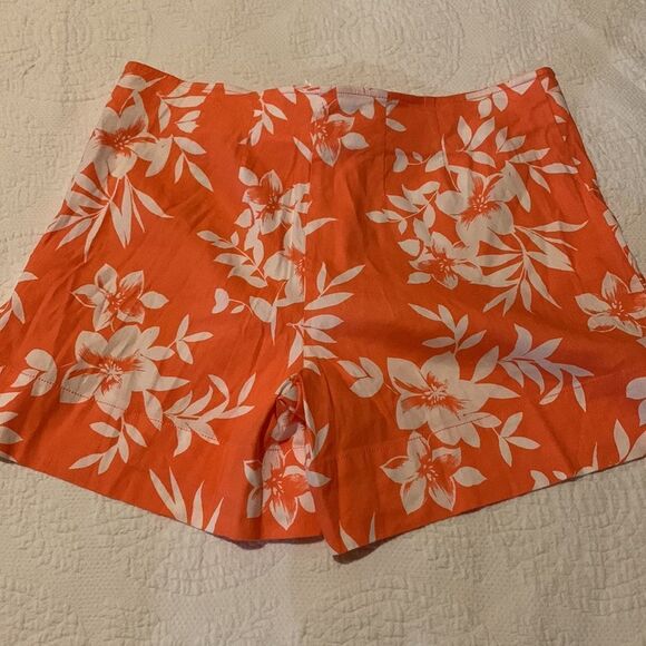 Tommy Bahama coastal bloom shorts. Size 6 - Picture 4 of 11